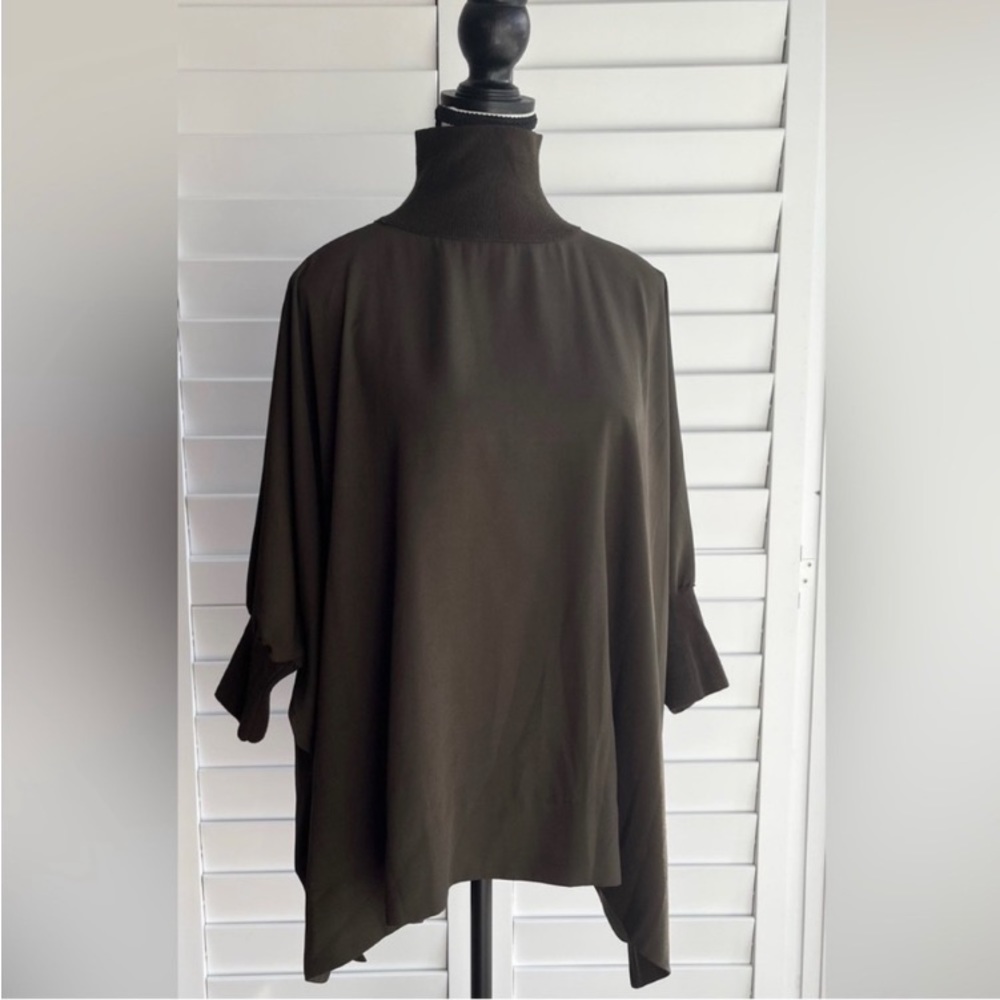 ARITZIA BABATON MAROON TURTLENECK SIZE XXS.